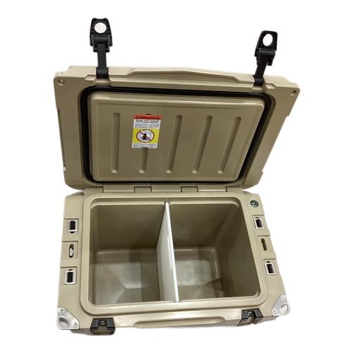 ICELAND Pro. クーラーボックス 35QT(約33.1L) カーキ 気圧抜きボタン欠品 ロトモールドクーラー