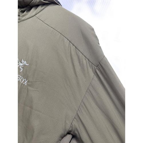 ARC'TERYX (アークテリクス) トレッキングウェア(ジャケット) メンズ SIZE XL オリーブ 化繊 ATOM LT HOODY