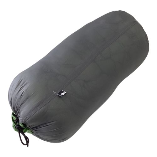 ENLIGHTENED EQUIPMENT (エンライト イクイップメント) マミー型シュラフ(ダウン) ケース付 グリーン APEX 30°F 【冬用】 -183cm