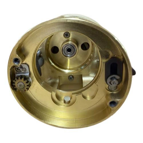 SHIMANO (シマノ) CALCUTTA 101XT ベイトリール リール