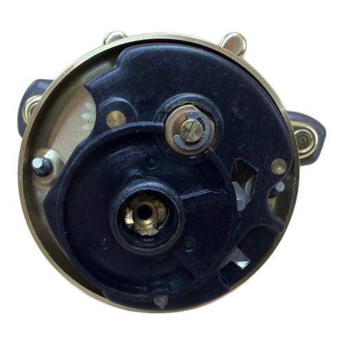 SHIMANO (シマノ) CALCUTTA 101XT ベイトリール リール