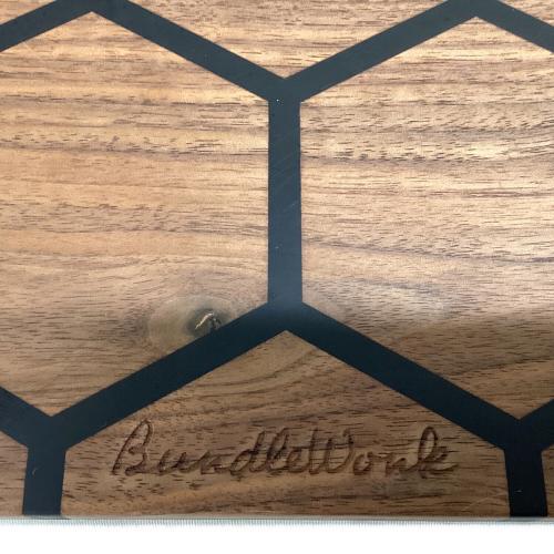 BundleWonk (バンドルウォンク) ファニチャーアクセサリー BACHI BLACK ウォールナット＆レジン