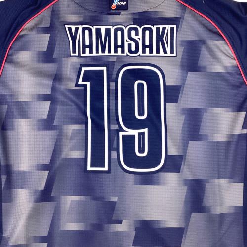 横浜DeNAベイスターズ (ヨコハマディーエヌエーベイスターズ) 応援グッズ ネイビー 横浜F・マリノスコラボ 2022年モデル ユニフォーム 【19】山崎康晃 プロ仕様モデル