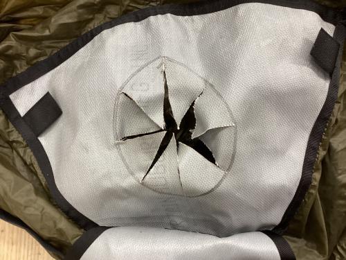 Seek Outside モノポールテント カーボンポール付※キャップ・ポール一節欠品 煙突穴オプション ヨゴレ有 シマロン 約293×288×183cm 1～2人用 程度B 程度B スカートなし ハンマーなし/説明書なし