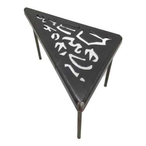 Sanzoku Mountain (サンゾクマウンテン) 焚火台用品 yabai DEATH skull DERUTAS