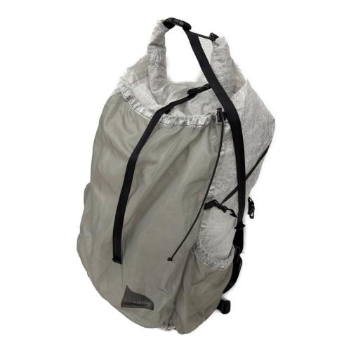 and wander (アンドワンダー) バックパック AW-AA930-71 ホワイト ダイニーマ軽量バッグパック