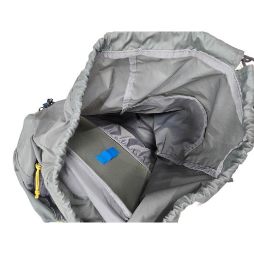 AEROTREK 40　背面長 約46～50cm　31-40L