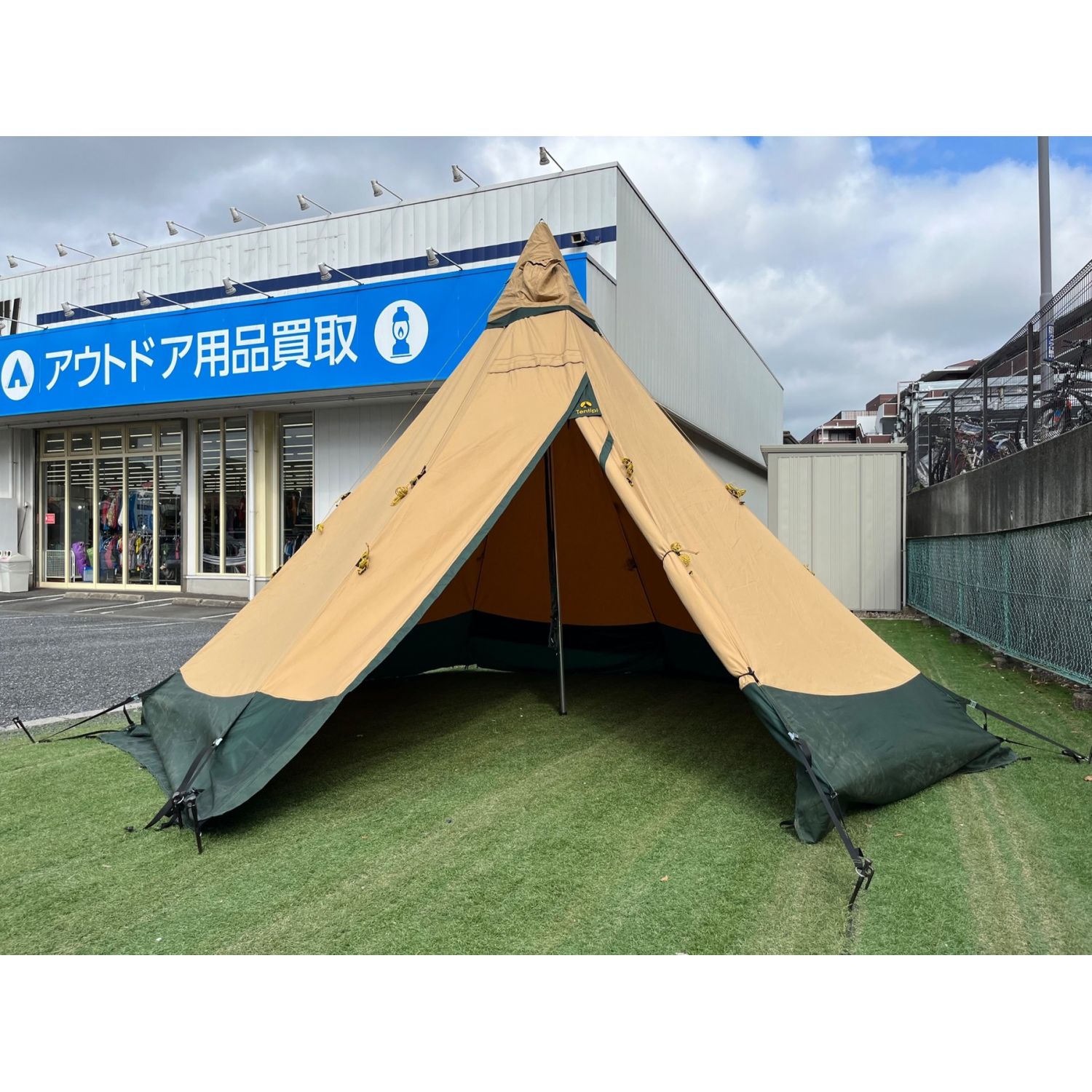 Tentipi (テンティピ) モノポールテント 別売フロアシート有 ジルコン