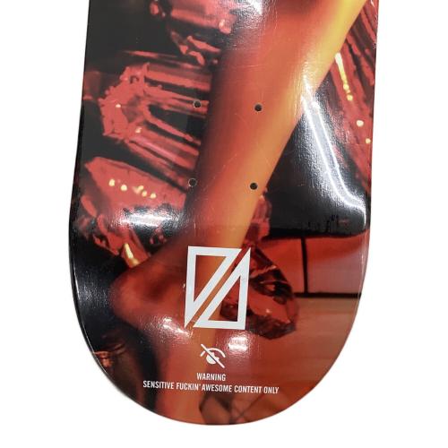 prestige apparel (プレステージアパレル) スケートボード