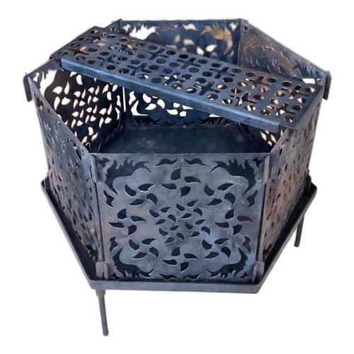 ROB SNOW ken-shuri ケンシュリ(黒皮鉄) 焚火台