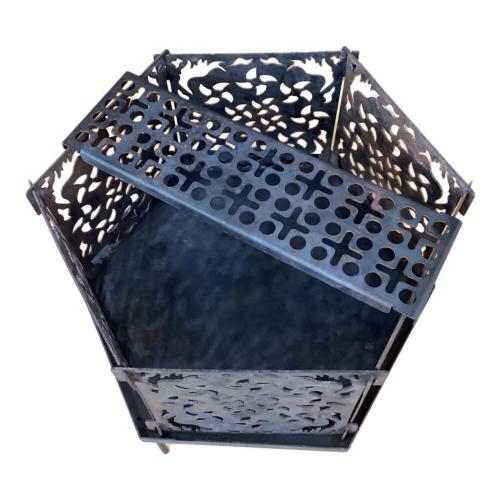 ROB SNOW ken-shuri ケンシュリ(黒皮鉄) 焚火台