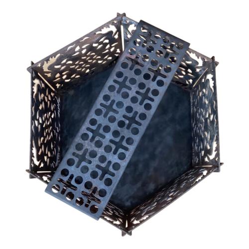 ROB SNOW ken-shuri ケンシュリ(黒皮鉄) 焚火台