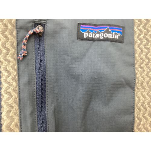 Patagonia (パタゴニア) トレッキングウェア(フリース) メンズ SIZE M カーキ R1エア フルジップ フーディ 40255