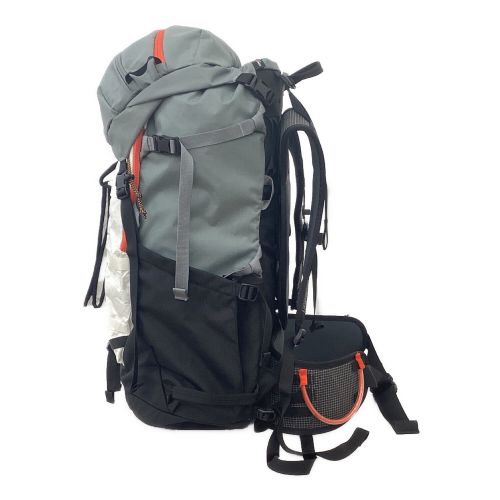 MOUNTAIN HARD WEAR (マウンテンハードウェア) バックパック SIZE S/M ホワイト×グレー ディアティッシマ 背面長41cm-48cm 55L OU7227