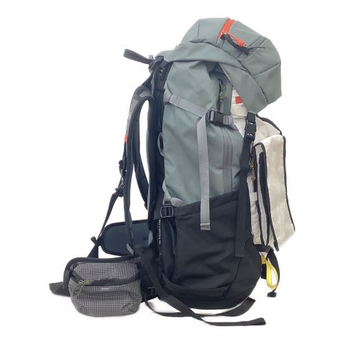 MOUNTAIN HARD WEAR (マウンテンハードウェア) バックパック SIZE S/M ホワイト×グレー ディアティッシマ 背面長41cm-48cm 55L OU7227