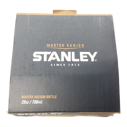 STANLEY (スタンレー) ウォーターボトル 0.75L ブラック マスター真空ボトル