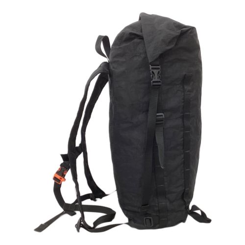 Hyperlite Mountain Gear (ハイパーライトマウンテンギアー) バックパック 30L ブラック サミットパック 背面長40cm 21-30L(日帰り)