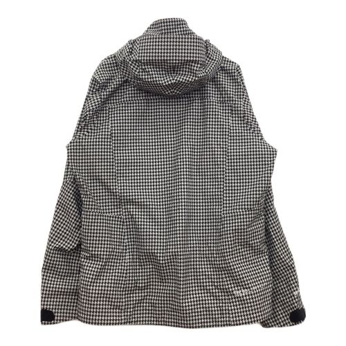 ak BURTON (エーケー バートン) スノーボードウェア(ジャケット) メンズ SIZE M ホワイト×ブラック 千鳥柄 GORE-TEX