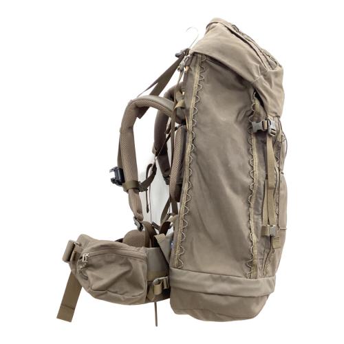 FJALLRAVEN (フェールラーベン) バックパック カーキ SINGI48
