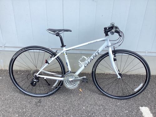 giant (ジャイアント) クロスバイク ホワイト ESCAPE R3  C1BC6770  アルタス