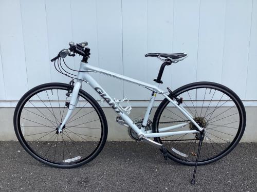 giant (ジャイアント) クロスバイク ホワイト ESCAPE R3  C1BC6770  アルタス