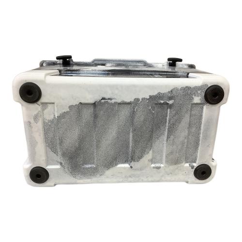 Roto-Molded CooLER クーラーボックス 45Quart 42.5L ホワイト