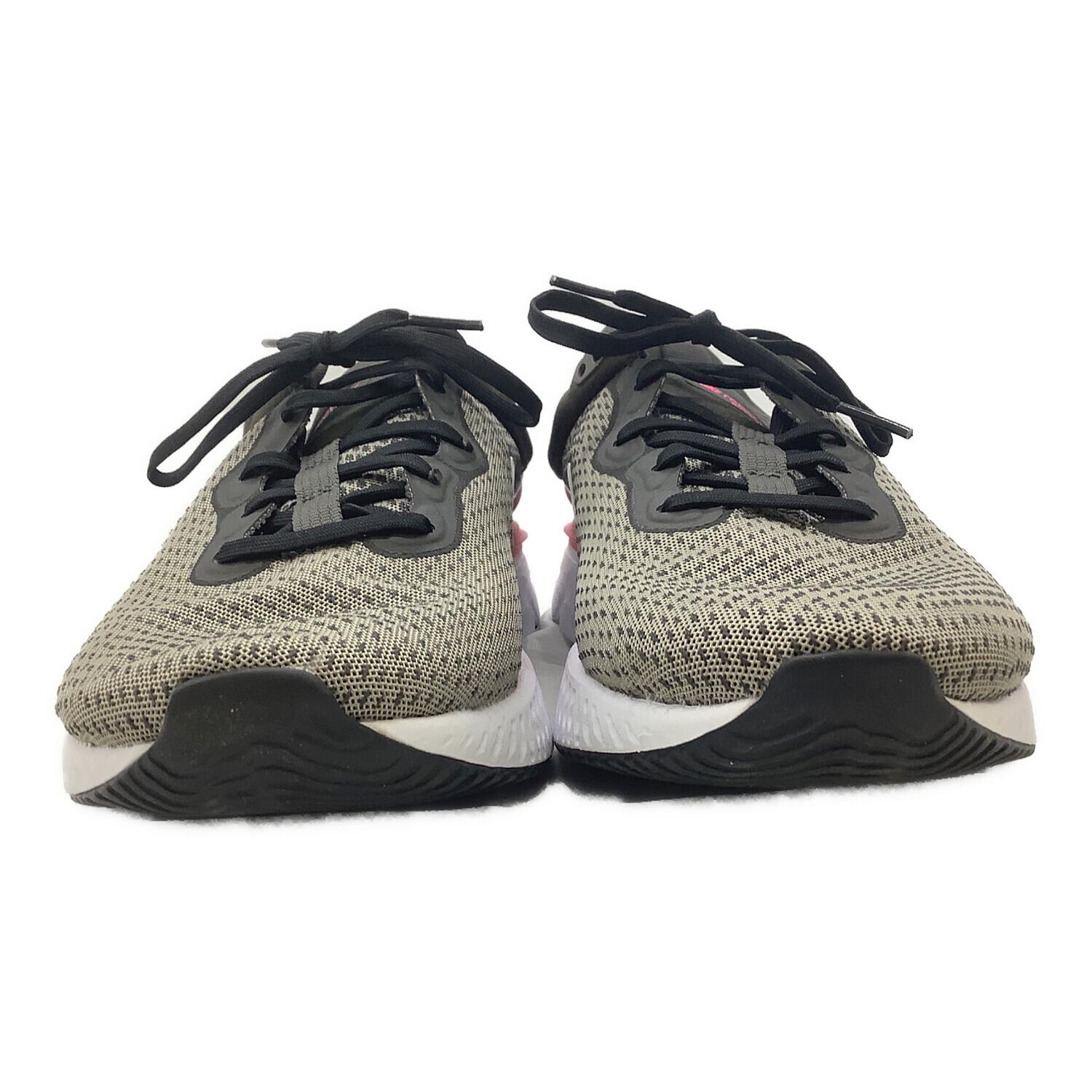 ナイキ　ランニングシューズ　グレー　25cm　新品 NIKE (ナイキ) ランニングシューズ メンズ SIZE 25.5cm ペール