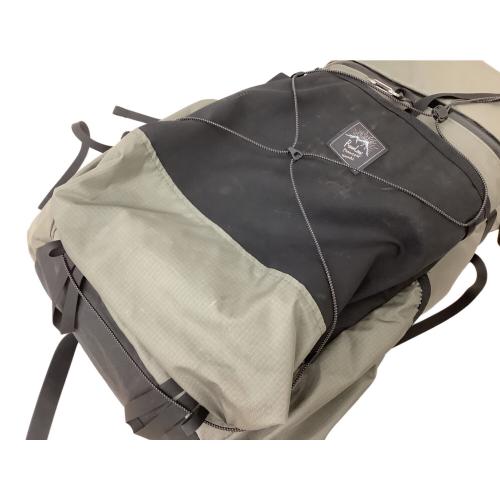 RawLow Mountain works (ロウロウ マウンテンワークス) バックパック グレー Rascal 背面長 約41～45cm 31-40L(山小屋泊)