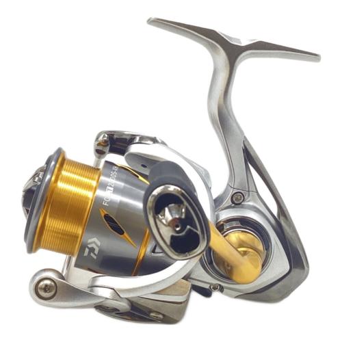 DAIWA (ダイワ) リール LT2000S-XH スピニングリール トラウト