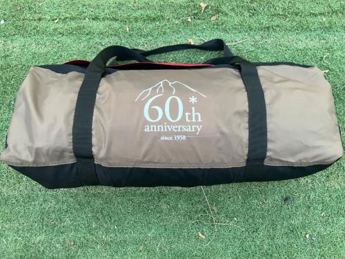 Snow peak (スノーピーク) ドームテント 2018年製 SDE-110 60周年記念アメニティドームPro.M 約265×265×150(h)㎝ 2～3人用 程度A 程度A スカートなし ハンマーなし/説明書あり