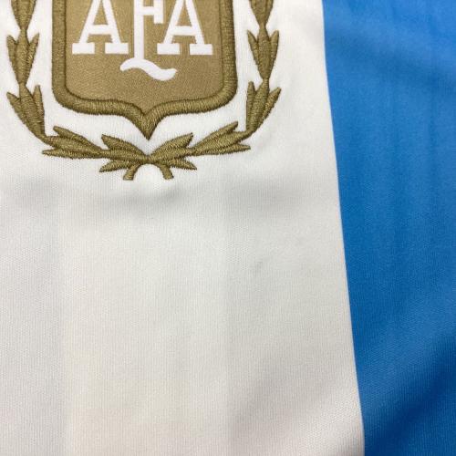 アルゼンチン代表 (アルゼンチンダイヒョウ) サッカーユニフォーム SIZE XL ホワイト×ブルー 2024ホーム W杯優勝パッチ付 IP8409