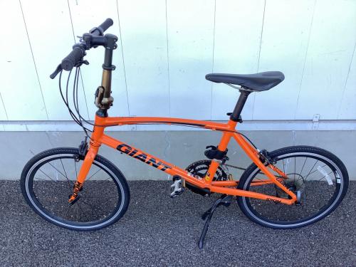 giant (ジャイアント) クロスバイク オレンジ　IDIOM1