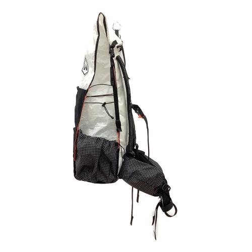 Hyperlite Mountain Gear (ハイパーライトマウンテンギア) バックパック アンバウンド40 ホワイト×ブラック UNBOUND40　サイズM　背面長43.1〜48.2㎝