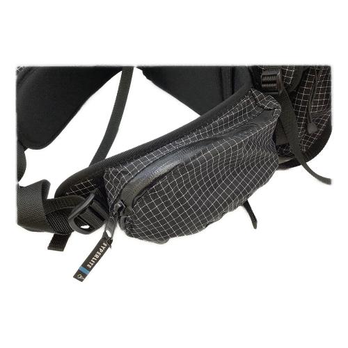 Hyperlite Mountain Gear (ハイパーライトマウンテンギア) バックパック アンバウンド40 ホワイト×ブラック UNBOUND40　サイズM　背面長43.1〜48.2㎝