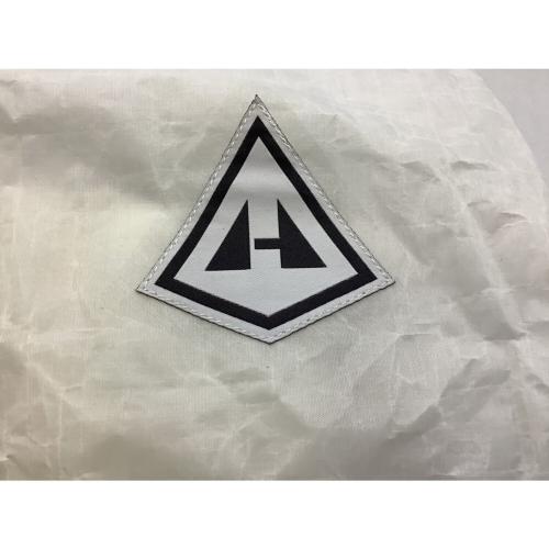 Hyperlite Mountain Gear (ハイパーライトマウンテンギア) バックパック アンバウンド40 ホワイト×ブラック UNBOUND40　サイズM　背面長43.1〜48.2㎝