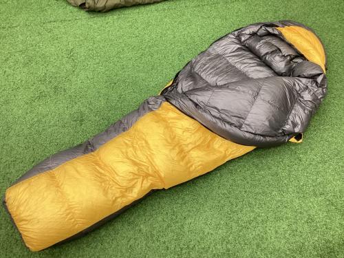 NANGA (ナンガ) マミー型シュラフ(ダウン) イエロー×グレー UDD BAG 630DX