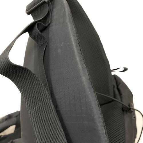 山と道 (ヤマトミチ) バックパック ブラック×ネイビー ONE