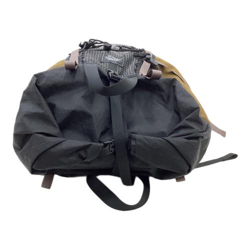 RawLow Mountain works (ロウロウ マウンテンワークス) バックパック アンテロープ ブラック×カーキ Antelope　背面長 約41～45cm