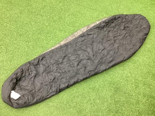 MOUNTAIN HARD WEAR (マウンテンハードウェア) マミー型シュラフ(ダウン) グレー×ブラック ファントム45