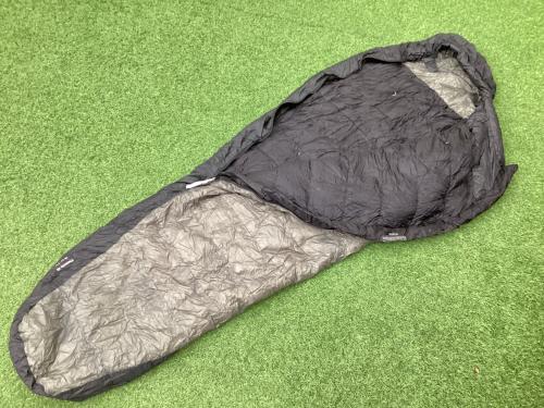 MOUNTAIN HARD WEAR (マウンテンハードウェア) マミー型シュラフ(ダウン) グレー×ブラック ファントム45