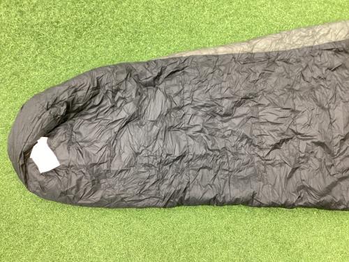 MOUNTAIN HARD WEAR (マウンテンハードウェア) マミー型シュラフ(ダウン) グレー×ブラック ファントム45