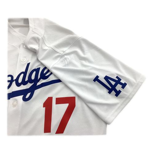 ロサンゼルス・ドジャース ワールドシリーズ2024パッチ【17】大谷翔平 応援グッズ @ ホワイト