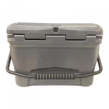 ICELAND COOLER (アイスランドクーラー) ROTO MOLDED COOLER クーラー