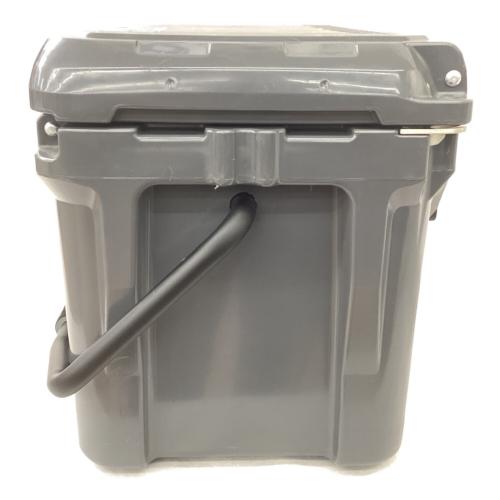 ICELAND COOLER (アイスランドクーラー) ROTO MOLDED COOLER クーラーボックス 20QT グレー