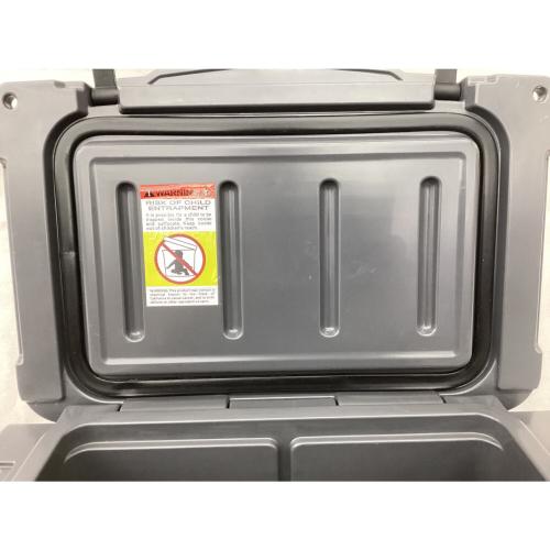 ICELAND COOLER (アイスランドクーラー) ROTO MOLDED COOLER クーラーボックス 20QT グレー