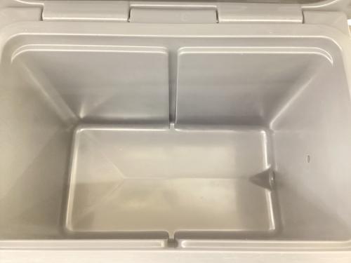 ICELAND COOLER (アイスランドクーラー) ROTO MOLDED COOLER クーラーボックス 20QT グレー