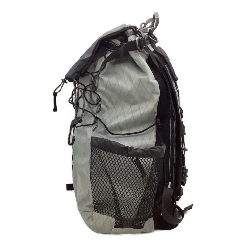 and wander (アンドワンダー) バックパック 574-3975089 グレー×ブラック X-Pac 30L Backpack　21-30L(日帰り)