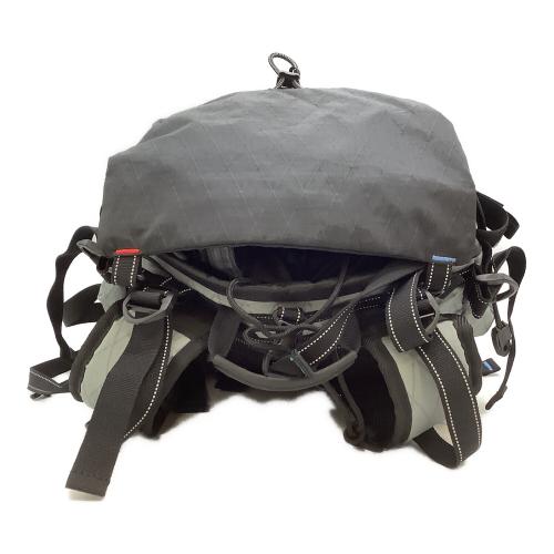 and wander (アンドワンダー) バックパック 574-3975089 グレー×ブラック X-Pac 30L Backpack　21-30L(日帰り)