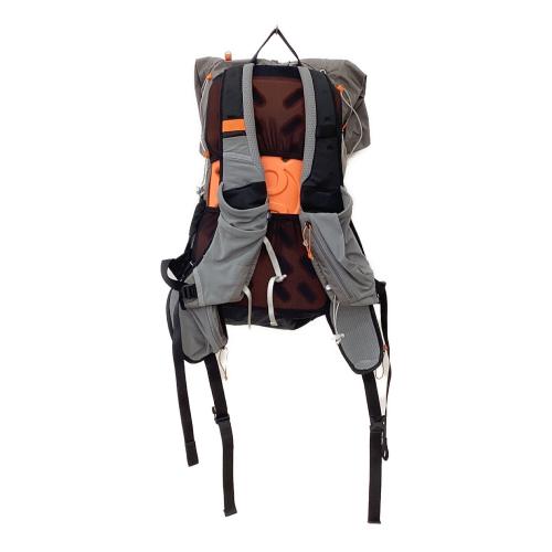 GOSSAMER GEAR (ゴッサマーギア) FASTKUMO　バックパック グレー　31-40L(山小屋泊)