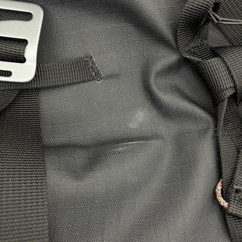 MOUNTAIN HARD WEAR (マウンテンハードウェア) バックパック ブラック スクランブラー25
